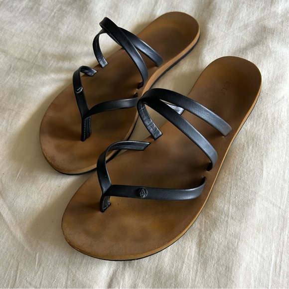 7/$20 Volcom EASY BREEZY II SANDALS - BLACK size 9 - Picture 6 of 7